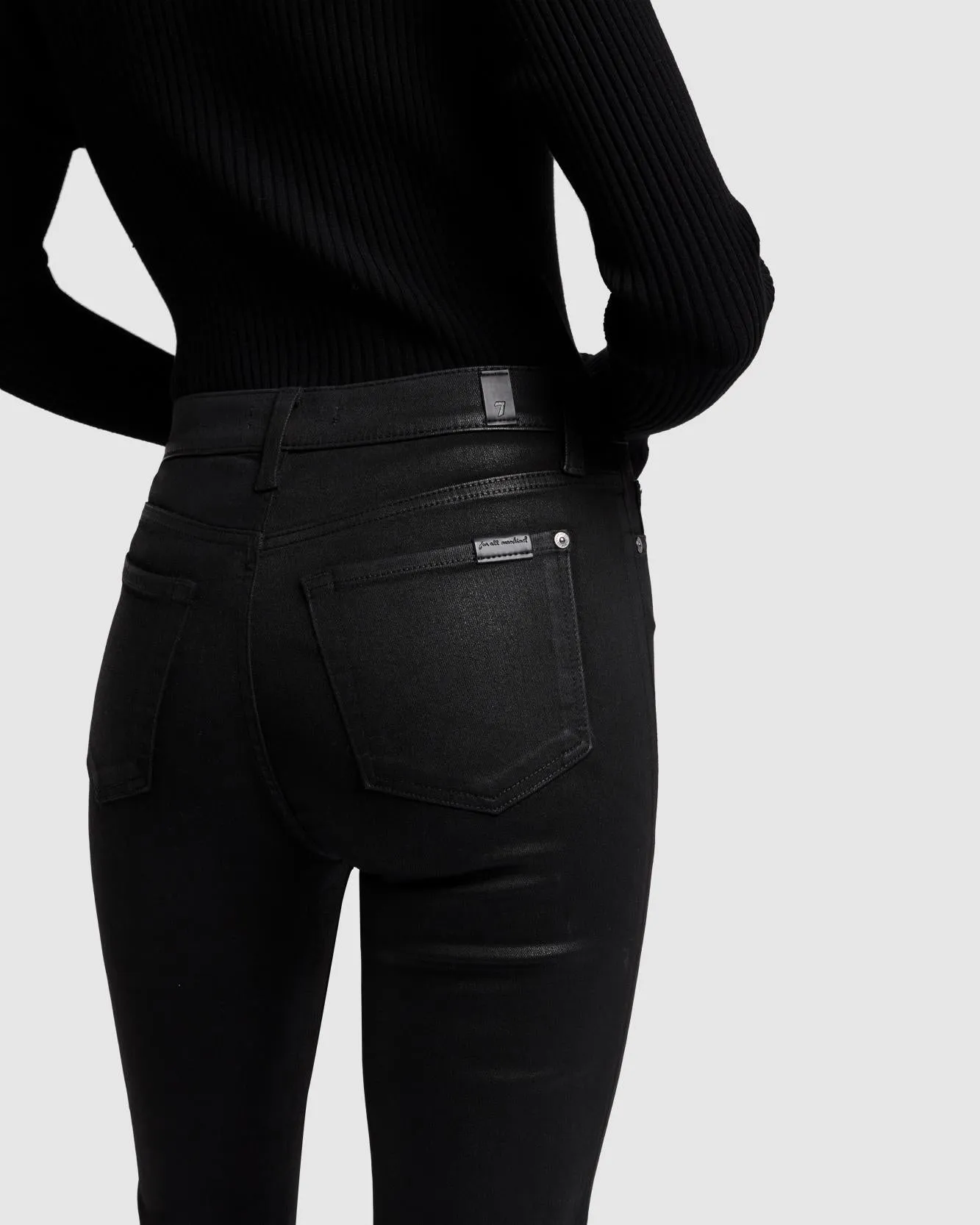 High Waist Slim Kick in Coated Black
