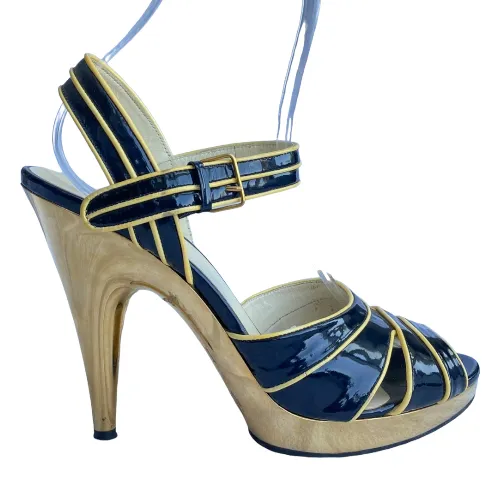 MIU MIU Navy Patent Leather Yellow Patent Trim Gold Strappy Heeled Sandals, 40.5