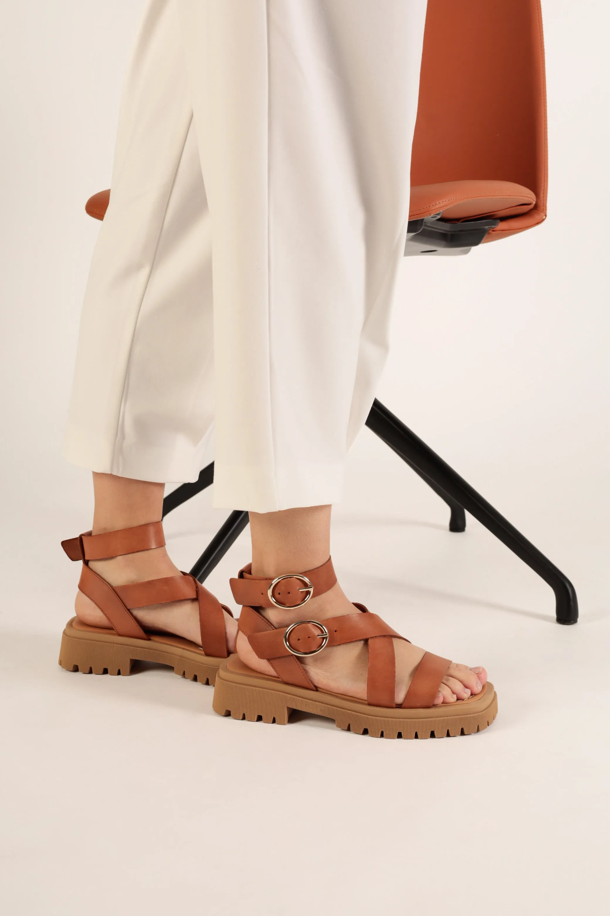 SAMANTHA BROWN - Strappy Leather Sandals